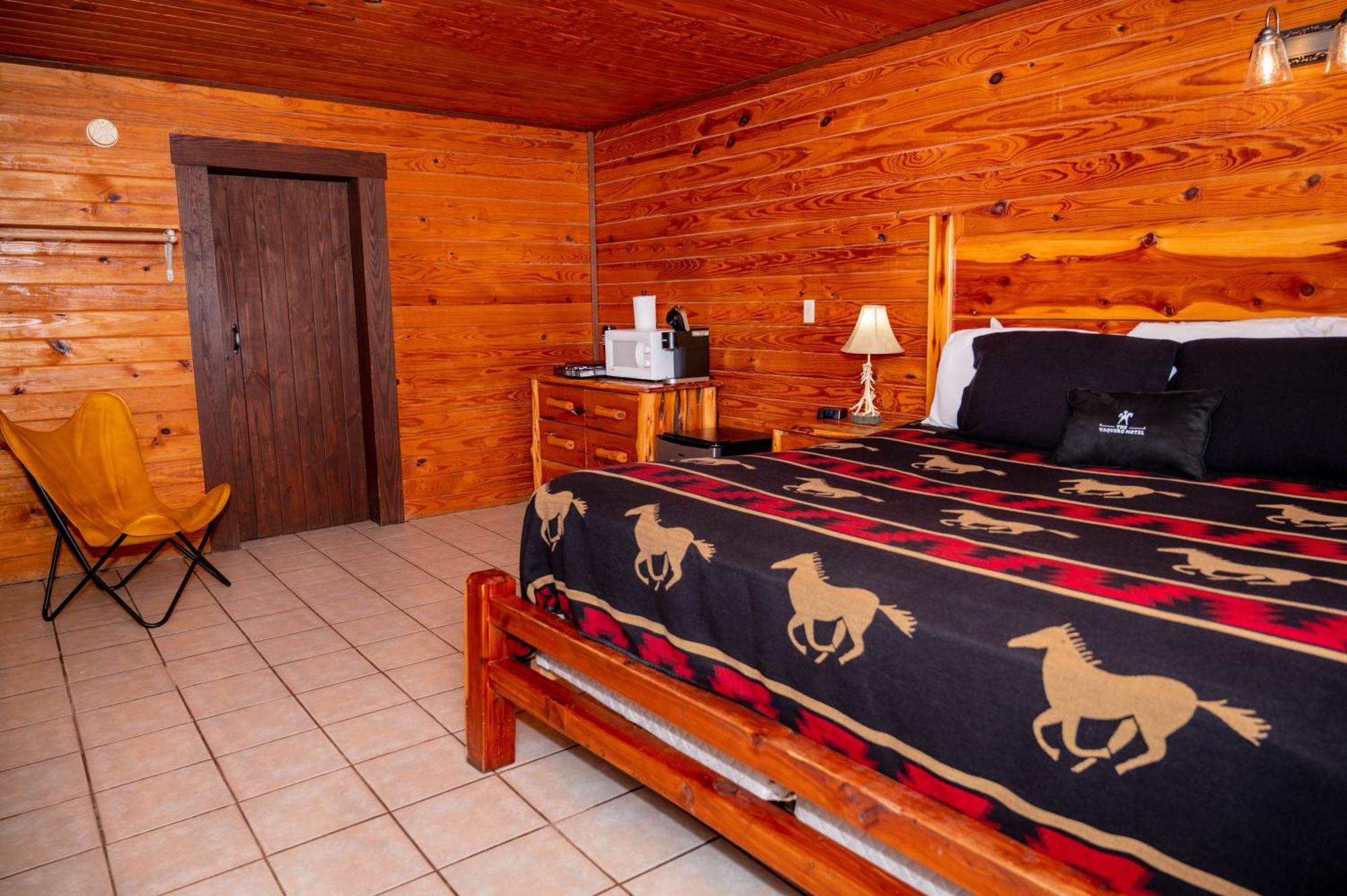 The Vaquero Motel Bandera Room photo